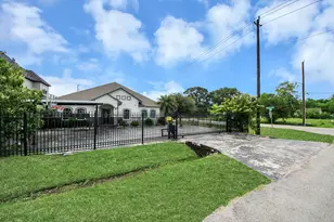 1202 Niagara St, Houston, TX 77051 - Photo 32