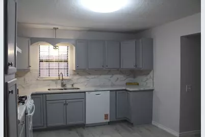 206 N Orange Street, Sweeny, TX 77480 - Photo 4