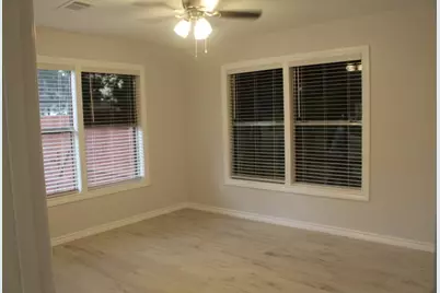 206 N Orange Street, Sweeny, TX 77480 - Photo 16