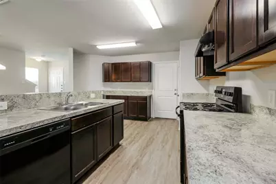 433 Upper Creek Drive, Willis, TX 77378 - Photo 4