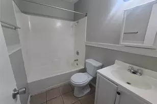 2814 Ave O 1/2, Galveston, TX 77550 - Photo 4