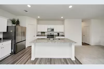 25360 Stoneham Creek Drive, Magnolia, TX 77355 - Photo 6