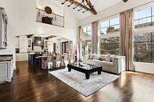 8307 Maple Ct, Bellaire, TX 77401 - Photo 8