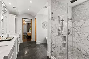 8307 Maple Ct, Bellaire, TX 77401 - Photo 20