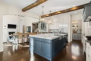 8307 Maple Ct, Bellaire, TX 77401 - Photo 12