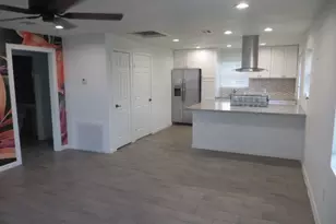 5918 Avenue R, Galveston, TX 77551 - Photo 2
