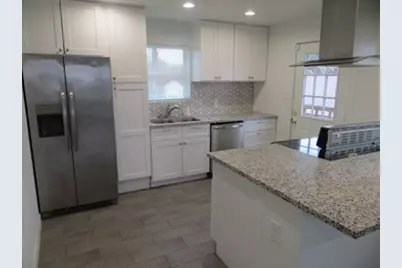 5918 Avenue R, Galveston, TX 77551 - Photo 4