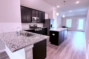 32035 Brilliant Sun Ct, Fulshear, TX 77441 - Photo 2