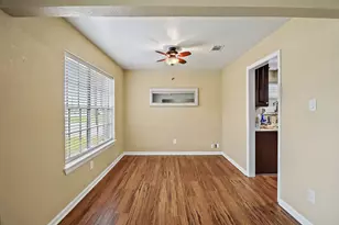 203 Fm 565 S, Baytown, TX 77523 - Photo 18