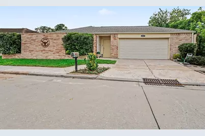 8327 Spring Wind Drive, Houston, TX 77040 - Photo 2