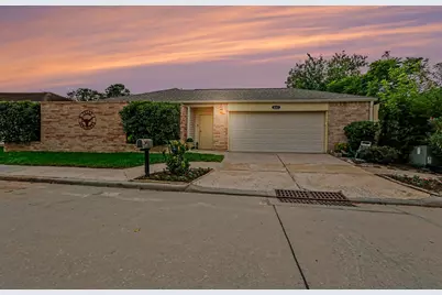 8327 Spring Wind Drive, Houston, TX 77040 - Photo 4