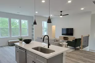 4922 Hoover St, Houston, TX 77092 - Photo 4