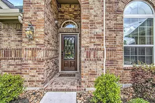 17710 Booners Cove Ct, Humble, TX 77346 - Photo 2