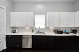 2116 Naomi St, Houston, TX 77054 - Photo 14