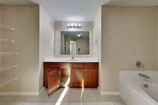 729 Totem Trail Dr, La Marque, TX 77568 - Photo 8