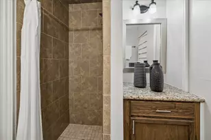 8923 Blankenship Dr, Houston, TX 77080 - Photo 16
