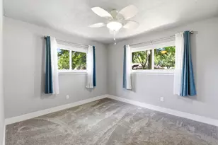 101 W Larkspur Dr, Alvin, TX 77511 - Photo 16