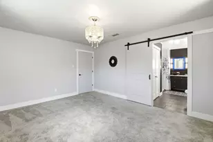 101 W Larkspur Dr, Alvin, TX 77511 - Photo 12