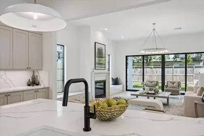 938 Gardenia Drive, Houston, TX 77018 - Photo 12