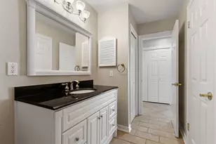 1042 Augusta Dr, Houston, TX 77057 - Photo 20