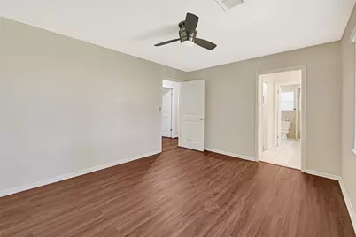 12738 Eastbrook Drive, Houston, TX 77013 - Photo 18