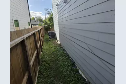 4212 Sterling Street #A/B, Houston, TX 77051 - Photo 30