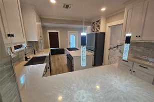 15 Delmar St, Houston, TX 77011 - Photo 8