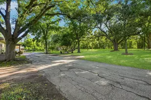 3725 Fuqua St, Houston, TX 77047 - Photo 2