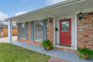 2601 Briarhurst Dr, Houston, TX 77057 - Photo 2