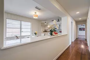 2601 Briarhurst Dr, Houston, TX 77057 - Photo 4