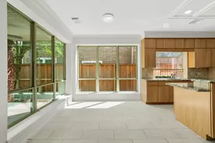 130 S Hall Dr, Sugar Land, TX 77478 - Photo 22