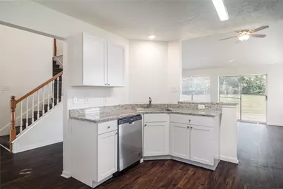13318 Hilltop Cir Circle, Willis, TX 77318 - Photo 8