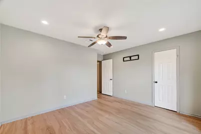 9727 Forest Hollow Drive, Baytown, TX 77521 - Photo 26