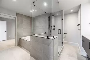 1701 Hermann Dr, Houston, TX 77004 - Photo 14