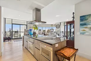 1701 Hermann Dr, Houston, TX 77004 - Photo 1