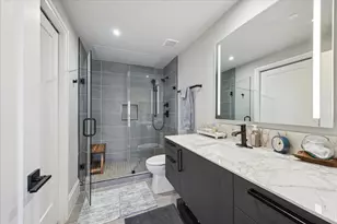 1701 Hermann Dr, Houston, TX 77004 - Photo 24