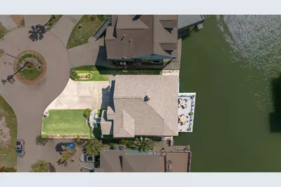 215 Lokai Street, Tiki Island, TX 77554 - Photo 46