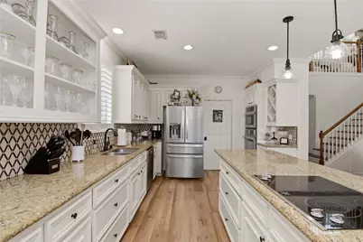 215 Lokai Street, Tiki Island, TX 77554 - Photo 14