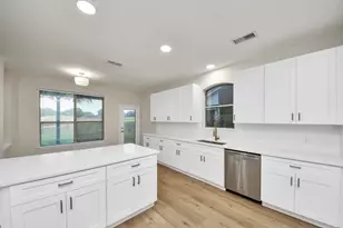 11927 Canyon Mills Dr, Houston, TX 77095 - Photo 10