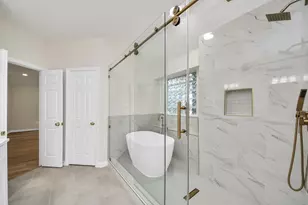 11927 Canyon Mills Dr, Houston, TX 77095 - Photo 22