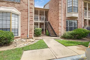 2255 Braeswood Park Dr, Houston, TX 77030 - Photo 2