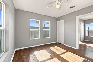 304 E 22nd St, Bryan, TX 77803 - Photo 8