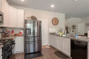 127 Worley Way, Huntsville, TX 77320 - Photo 8