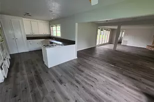 803 Avenue C, Sweeny, TX 77480 - Photo 10