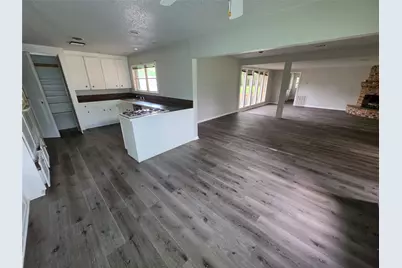 803 Avenue C, Sweeny, TX 77480 - Photo 8