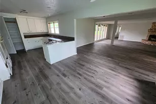 803 Avenue C, Sweeny, TX 77480 - Photo 8