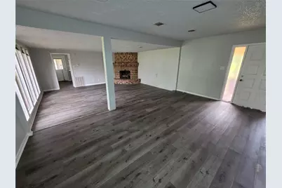 803 Avenue C, Sweeny, TX 77480 - Photo 6