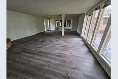 803 Avenue C, Sweeny, TX 77480 - Photo 4
