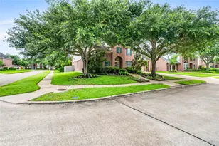 7914 Chianti Ct, Sugar Land, TX 77479 - Photo 4