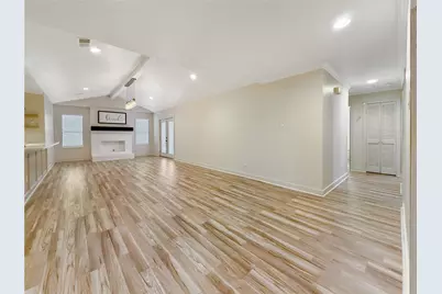 6811 Heron Drive, Houston, TX 77087 - Photo 10